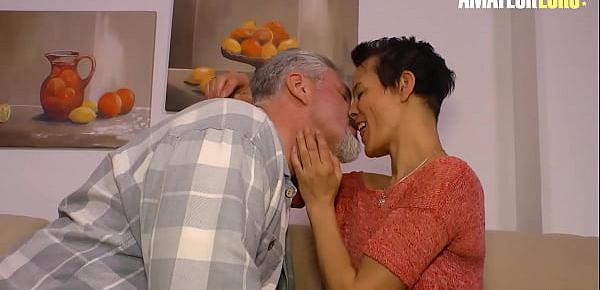 HAUSFRAU FICKEN - Deutsche Skinny Cougar Invites Her Man To Fuck Her
